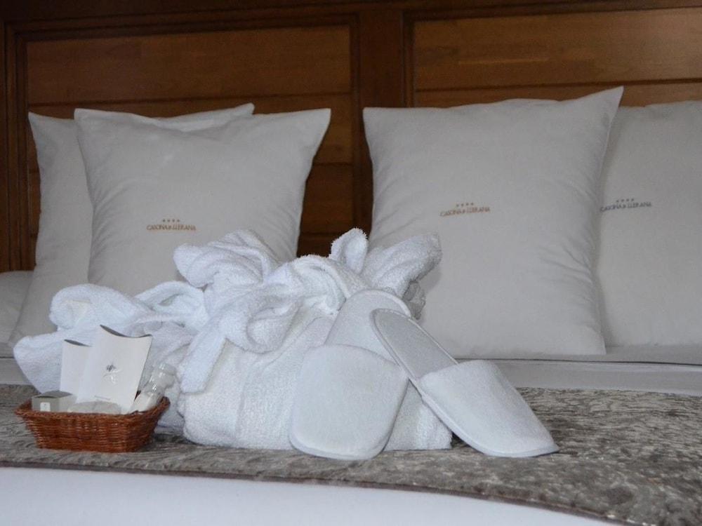 Akla Hotel Suites Valles Pasiegos Saro 外观 照片