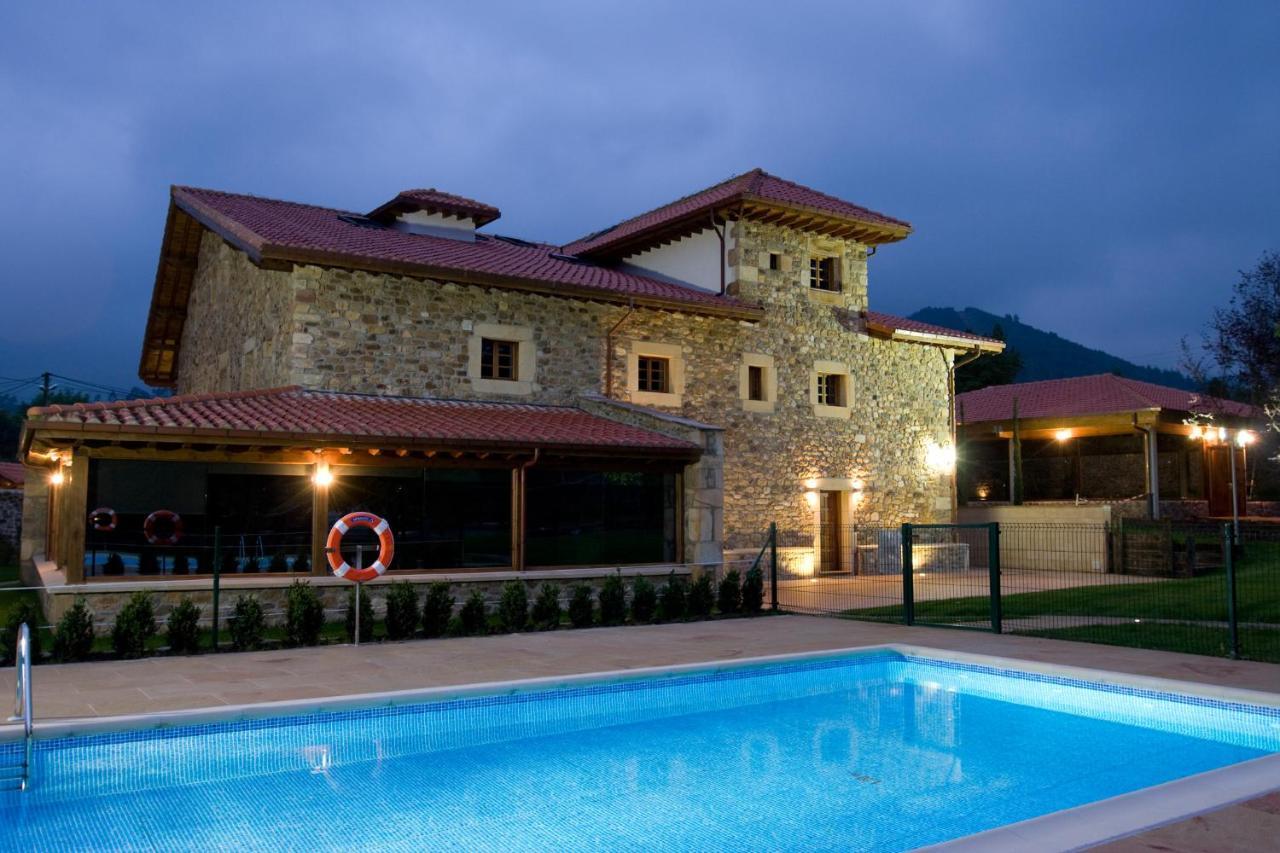 Akla Hotel Suites Valles Pasiegos Saro 外观 照片