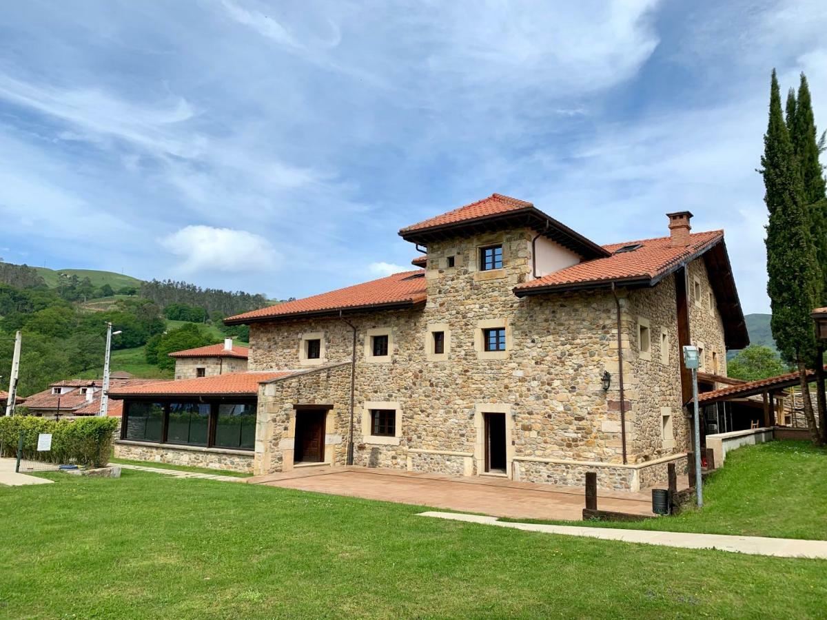 Akla Hotel Suites Valles Pasiegos Saro 外观 照片